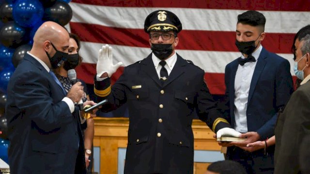 Kota Kecil di Amerika Rayakan Pelantikan Kepala Polisi Beragama Muslim