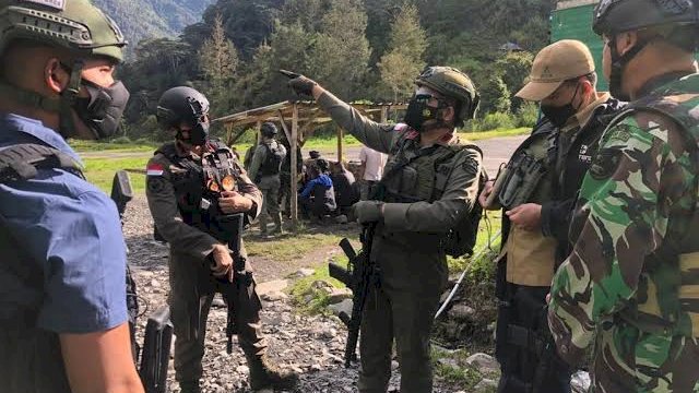 Kontak Senjata TNI-Polri dengan KKB Papua, 2 Orang Tewas