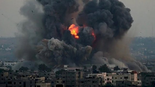 Warga Palestina Idulfitri di Tengah Rentetan Serangan Bom Israel