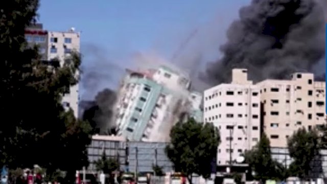 Israel Hancurkan Gedung Kantor Media, Diduga Ingin Batasi Informasi