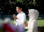 Presiden Jokowi dan Ibu Negara Salat Idulfitri di Istana Bogor