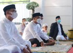Pilih Tempat Lapang, Plt Gubernur Sulsel Salat Id di Rumah Jabatan