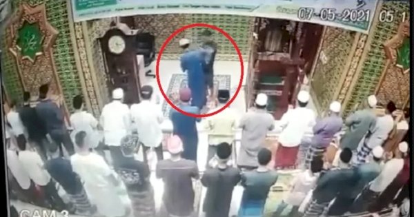 Imam Masjid Dipukul Saat Tengah Qunut Subuh, Pelaku Mengaku Risi