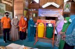 PKK Sulsel-PT Pos Siapkan Tong Sampah di Rammang-rammang