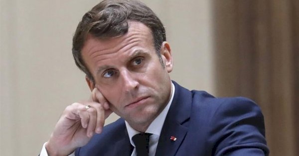 Detik-detik Presiden Perancis Emmanuel Macron Ditampar Seorang Pria