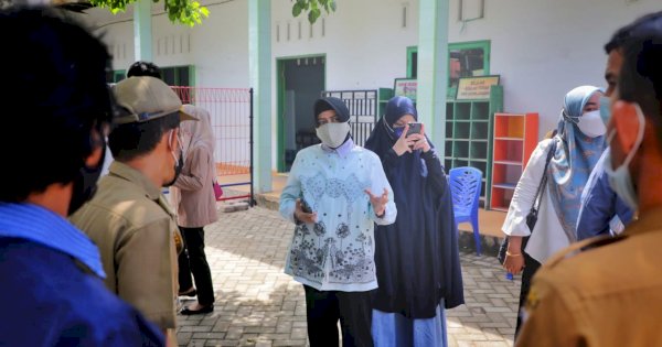 Indira Yusuf Ismail dan Tim IAI Tinjau Lokasi TK/Paud Manggala