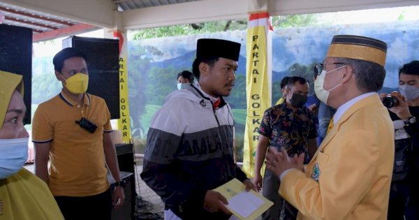 Partai Golkar Sulsel Beri Bantuan ke 50 UMKM Takalar