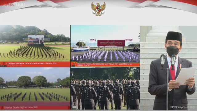Presiden Jokowi Lantik 700 Perwira TNI-Polri