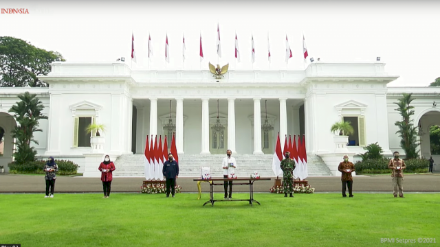 Presiden Jokowi Luncurkan 300 Ribu Paket Obat Isoman Gratis