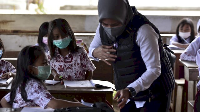 Cek Pembelajaran Tatap Muka, Bupati Indah Kunjungi Sekolah Terpencil