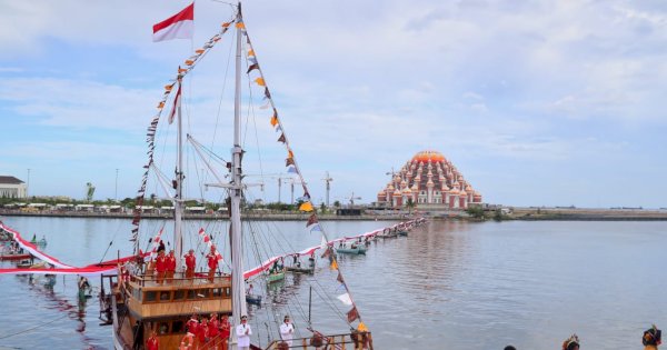 Bentangkan Bendera 1.000 Meter, Simbol Semangat Makassar Lawan Covid-19