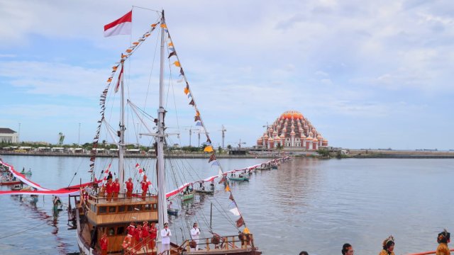 Bentangkan Bendera 1.000 Meter, Simbol Semangat Makassar Lawan Covid-19