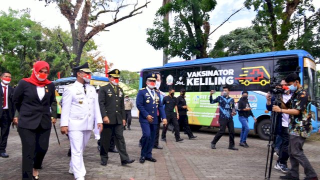 HUT 76 RI, Plt Gubernur Sulsel Launching Mobil Vaksinator Keliling