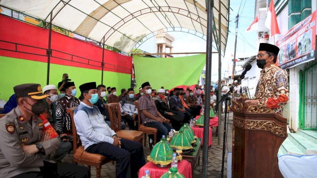 Wali Kota Makassar Letakkan Batu Pertama Pembangunan Masjid Babu Taubah