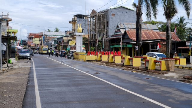 Andi Sudirman Bertekad Tuntaskan Jalan Rusak di Ruas Soppeng-Pangkajene