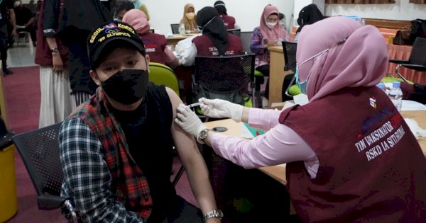 667 Civitas Akademika UIN Alauddin Nikmati Layanan Mobile Vaccinator