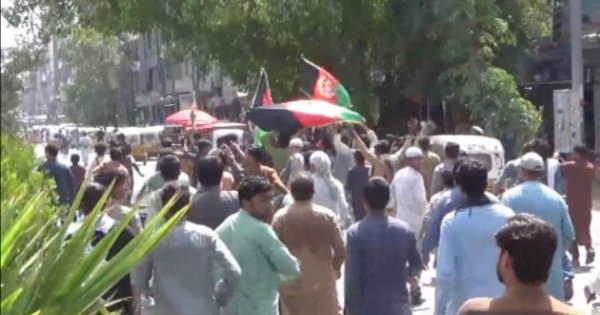 Taliban Tembak Demonstran yang Kibarkan Bendera Afghanistan