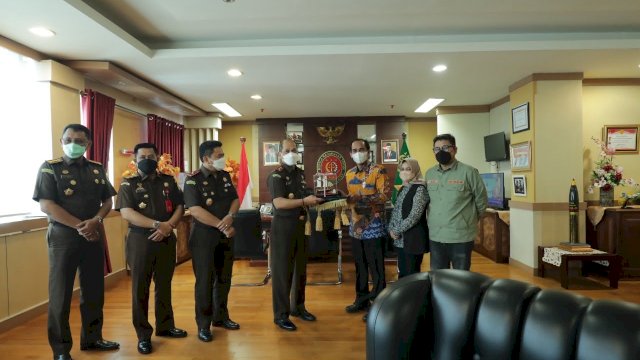 Silaturahmi, Pimpinan DPRD Makassar Kunjungi Kejati Sulsel