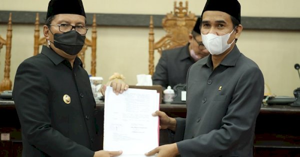 DPRD Makassar Sahkan Laporan Pelaksanaan APBD 2020 Jadi Perda