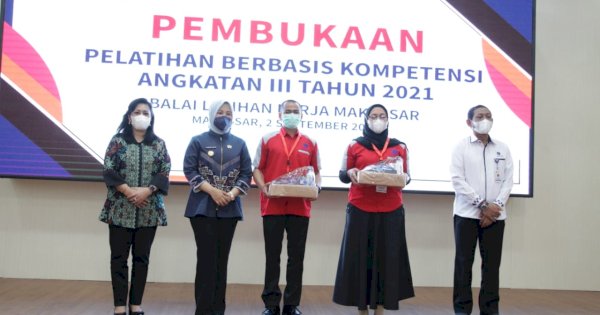 Dibuka Fatmawati Rusdi, 1.153 Peserta Ikut Pelatihan Kompetensi BLK Makassar