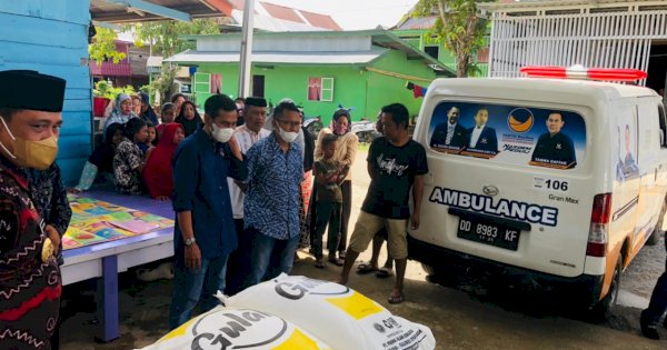 NasDem Gerak Cepat Salurkan Bantuan untuk Korban Angin Puting Beliung di Wajo