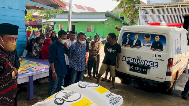 NasDem Gerak Cepat Salurkan Bantuan untuk Korban Angin Puting Beliung di Wajo