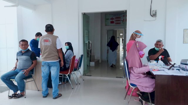 Jelang Pelantikan, Kepala Desa Terpilih di Luwu Utara Jalani Tes Swab