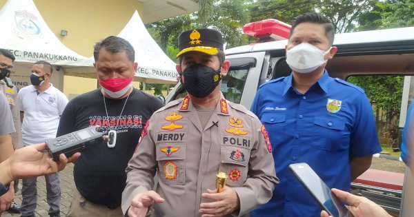 Bantu Pelayanan Masyarakat, Kapolda Launching Ambulans KNPI Sulsel