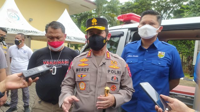 Bantu Pelayanan Masyarakat, Kapolda Launching Ambulans KNPI Sulsel