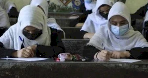 Perempuan Dilarang, Taliban Hanya Bolehkan Siswa Laki-laki Masuk Sekolah