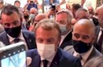 Presiden Prancis Emmanuel Macron Dilempari Telur di Tengah Kerumunan