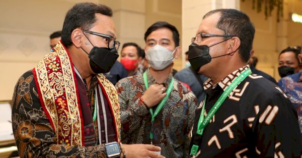 Tinjau Booth Makassar, Bima Arya-Gibran: Luar Biasa Persembahan Sang Inovator