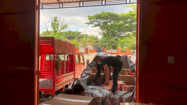 Angin Puting Beliung Terjang 5 Desa di Bone, BPBD Provinsi Salurkan Bantuan