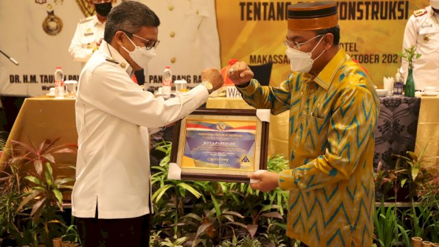 Wali Kota Parepare Terima Penghargaan dari Menteri Keuangan Sri Mulyani