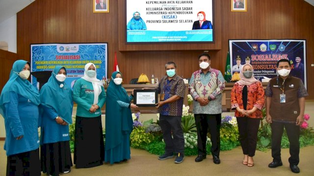 Gandeng PLN dan Disdukcapil, PKK Sulsel Sosialisasi Pentingnya Akta Kelahiran