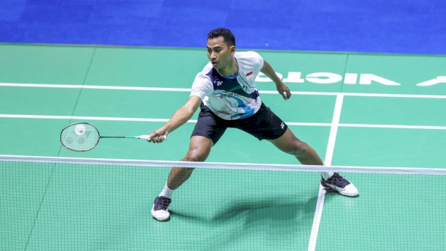 Head to Head Tommy Sugiarto vs Kento Momota