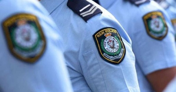 Menolak Divaksin, Puluhan Polisi di Australia Terancam Dipecat