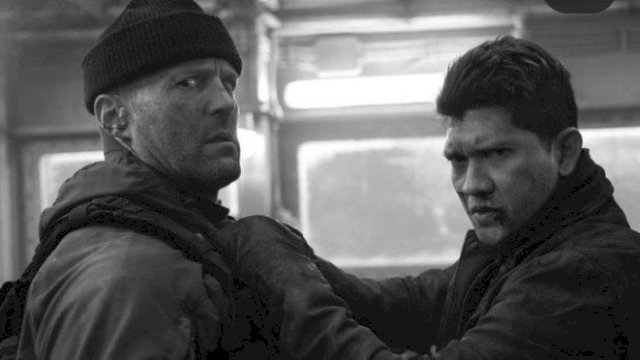 Posting Foto Bersama, Jason Statham Lempar Pujian ke Iko Uwais