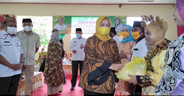 Idah Syahidah Hadiri Pembeatan dan Nikah Massal di Boalemo