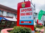 Fakultas Farmasi Unhas Launching Buku dan Apotek