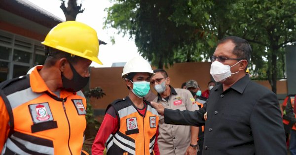 Tinjau Dua Posko Banjir, Wali Kota Makassar Cek Kesiapan Satgas Drainase