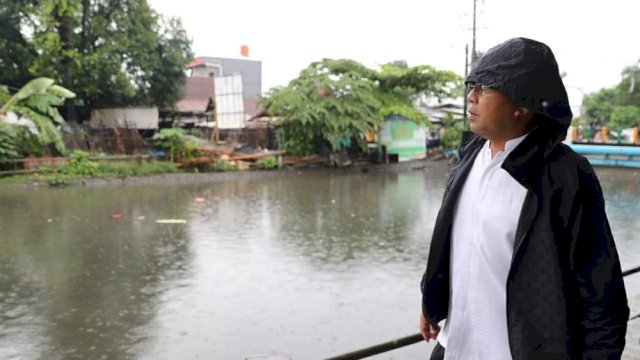 Hujan Guyur Kota Makassar, Danny Perintahkan SKPD Siaga Selama 24 Jam