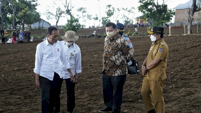 Tanam Jagung Bareng Jokowi, Plt Gubernur Sulsel Harap Produksi Topang Nasional