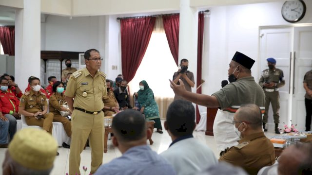 Redam Perang Kelompok, Wali Kota Danny Mediasi Tokoh Masyarakat