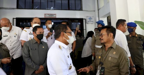 Mentan RI-Wali Kota Makassar Canangkan Lorong Pertanian