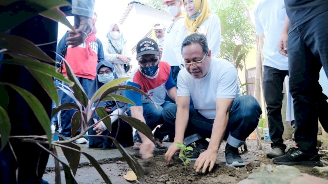 Rangkaian HUT Makassar 414, Sekretariat DPRD Tanam Pohon