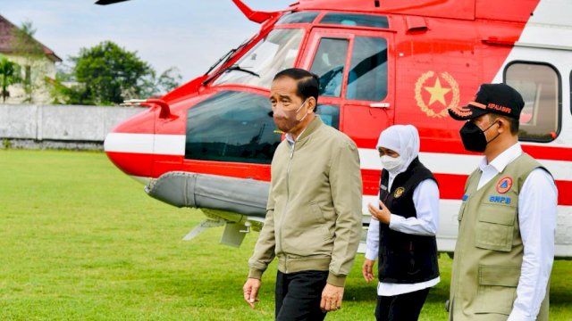 Jokowi Tinjau Daerah Terdampak Letusan Gunung Semeru di Lumajang