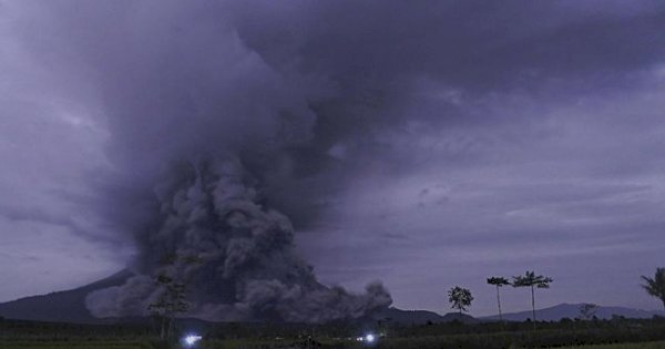 Peristiwa di Gunung Semeru Ternyata Bukan Erupsi, Korban Meninggal Jadi 15 Orang