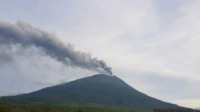 Gunung Lewotolok (Foto: PVMBG)