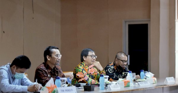 Perkuat Mitigasi, Pemda Lutra dan Unhas Selidiki Geologi di Tiga Sungai 